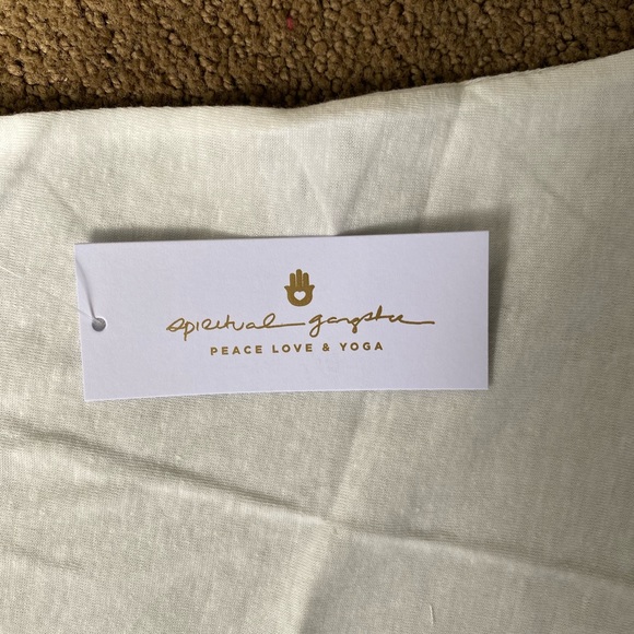 ๐ธHost Pick๐ธ Spiritual Gangster Crop Tank - Picture 5 of 9